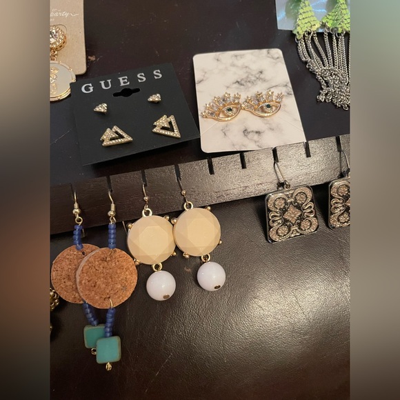 Fashion Earrings bundle (13 pierced pairs) - Picture 5 of 9